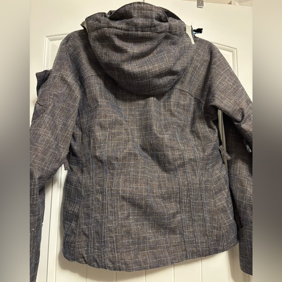 686 Women’s Snowboard Jacket – XS – Excellent Condition - Picture 5 of 17